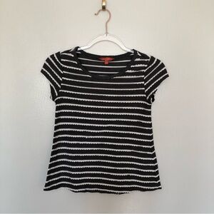 ModCloth T-Shirt Scallop Trim Stripes Grey XXS